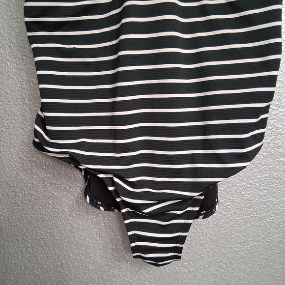 Catalina Striped One Piece Swimsuit   Size M (8-10) - Picture 3 of 7